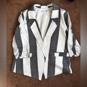 NWT - 3/4 Sleeve Striped Blazer - Size XL